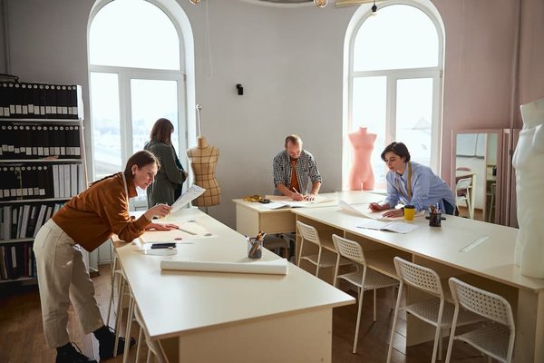 Création d'une micro-entreprise : que faut-il savoir sur les courriers APE affichage obligatoire ?